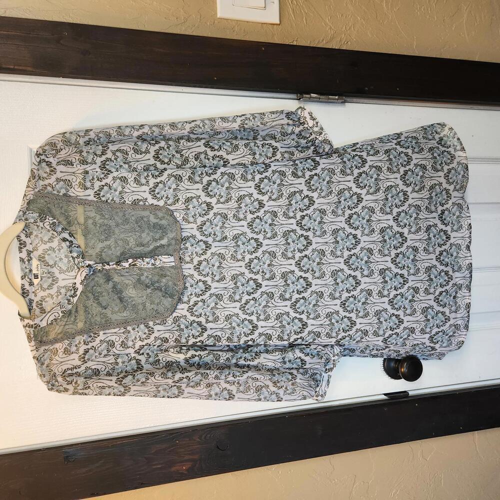 KUT from the Kloth Floral Chiffon Tunic Shirt w/ Button Detail Size Medium